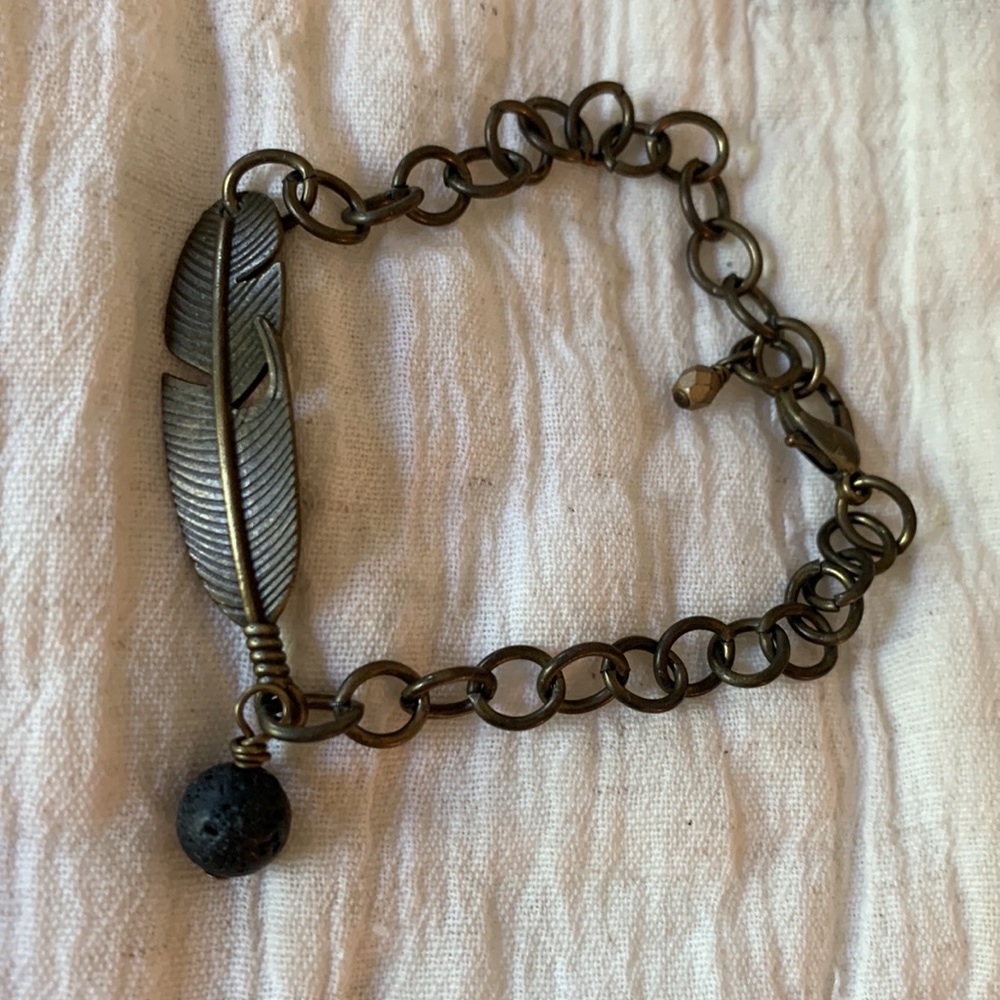 Feather Diffuser Bracelet - Picture 2 of 2